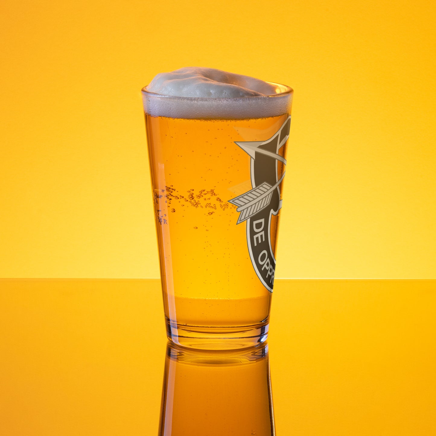 SF Crest Pint Glass